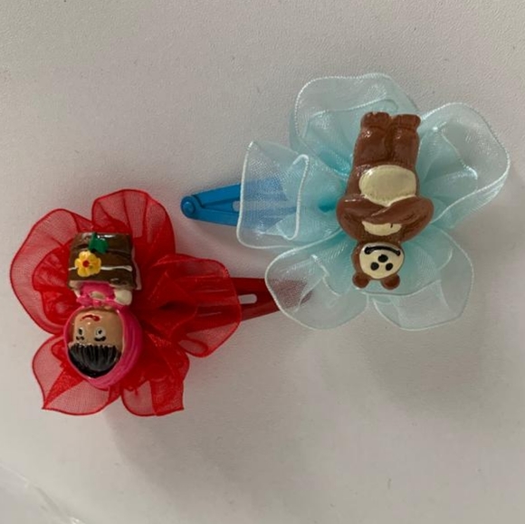 Masha and the Bear hair clips set of 4 - Picture 5 of 7